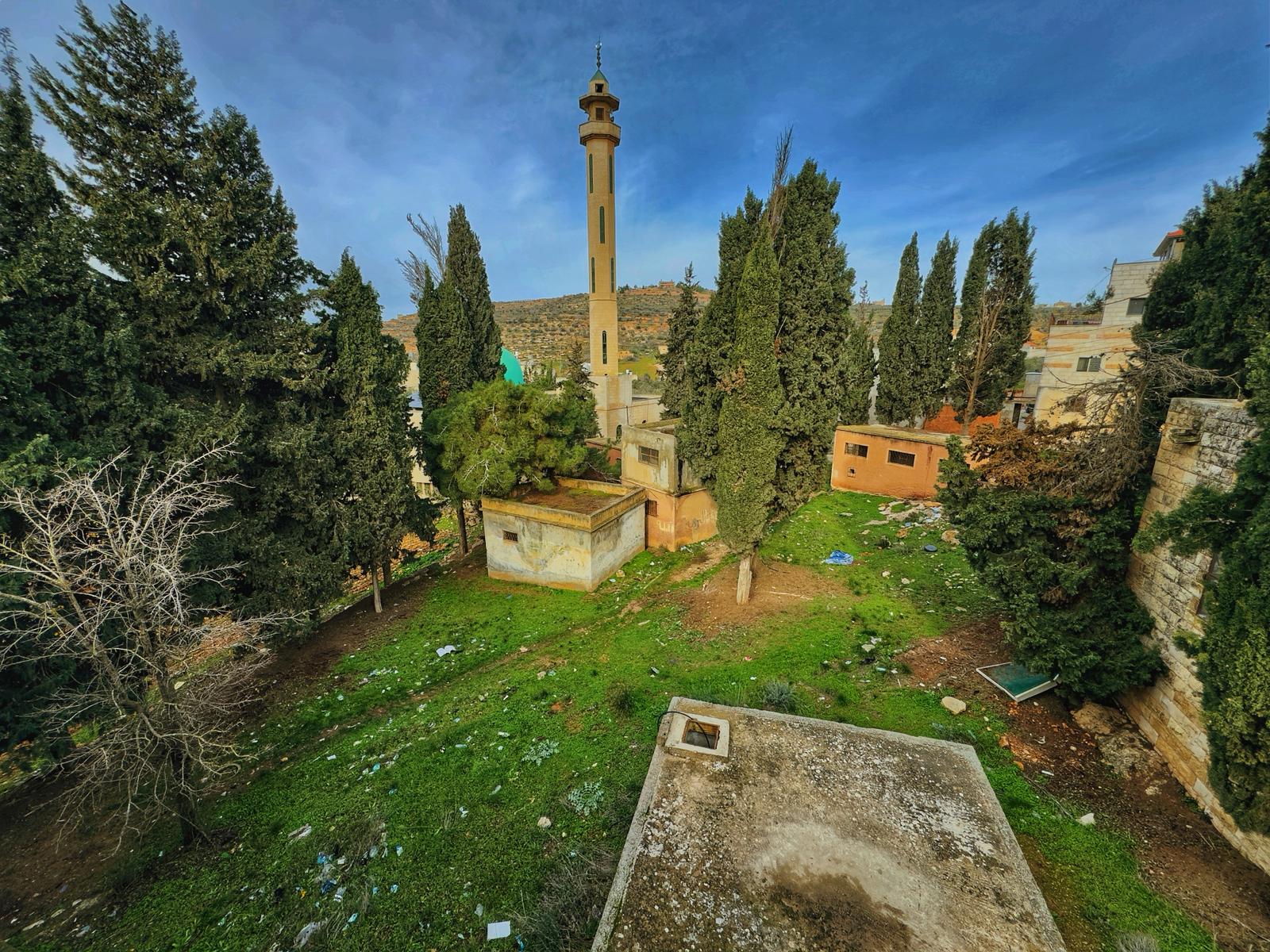 مسجد الشهداء بالحي الغربي لقرية قصرة، بعدسة ابن قصرة السيد محمد نزال